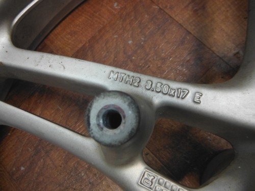 01-05 BMW R1150RT R1150 RT RS P FRONT WHEEL RIM - Image 12