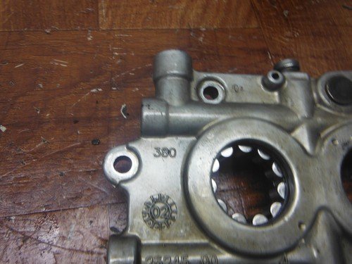 2003 harley-davidson dyna ENGINE CAM CHAIN SUPPORT ASM RETAINING PLATE CASE - Image 3