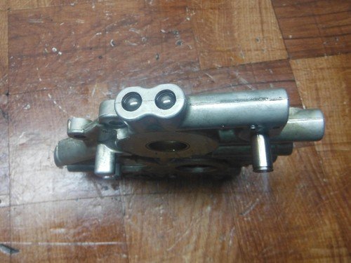 2003 harley-davidson dyna ENGINE CAM CHAIN SUPPORT ASM RETAINING PLATE CASE - Image 7