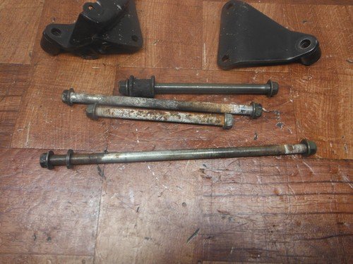 2005 suzuki boulevard C90 VL1500 ENGINE MOUNT MOTOR BRACKET - Image 5