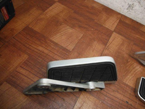 1986 1987 honda goldwing GL1200 GL 1200 REAR FOOT RESTS PEGS STEPS SET PAIR - Image 6