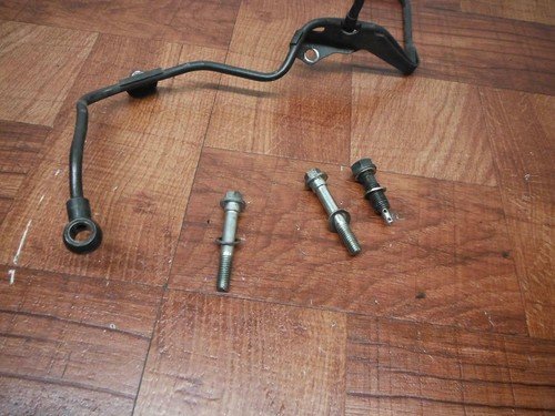 HONDA magna 700 VF 750 VF750 sabre v45 FRONT CYLINDER HEAD OIL PASSAGE LINE DUCT - Image 5