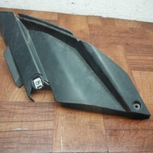 aprilia 12-14 sr50 2013 2014 sr50r RIGHT FRONT SIDE SEAT SADDLE PANEL TRIM COWL