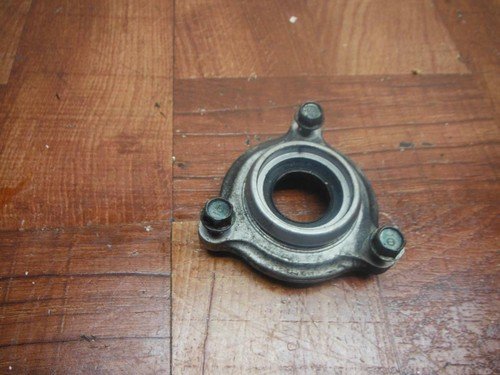 honda ST1300 ST 1300 CTX CTX1300 ENGINE MOTOR FINAL SHAFT BEARING COVER HOLDER - Image 2