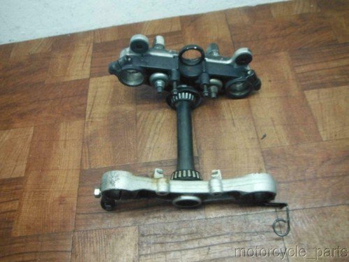 04-09 suzuki gs500f GS 500 FRONT FORKS CLAMP LOWER TRIPLE TREE STEM CLAMP - Image 3