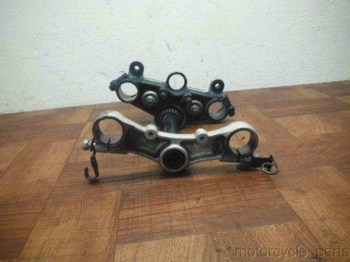 04-09 suzuki gs500f GS 500 FRONT FORKS CLAMP LOWER TRIPLE TREE STEM CLAMP - Image 6