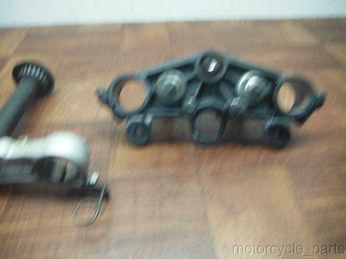 04-09 suzuki gs500f GS 500 FRONT FORKS CLAMP LOWER TRIPLE TREE STEM CLAMP - Image 7