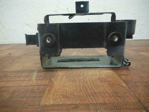 04-09 suzuki gs500f REAR BACK TAIL UNDERTAIL BATTERY TRAY PLASTIC 41540-01D60 - Image 4