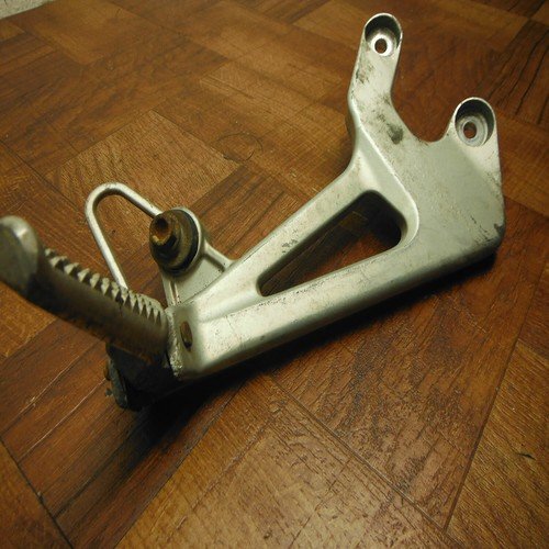 98-01 honda interceptor VFR800 VFR 800 RIGHT REAR BACK PASSENGER PEG - Image 3