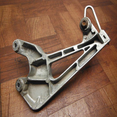 98-01 honda interceptor VFR800 VFR 800 RIGHT REAR BACK PASSENGER PEG - Image 4