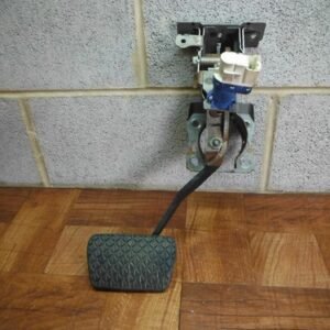 06-09 FORD FUSION MERCURY MILAN Brake Pedal Switch Mount