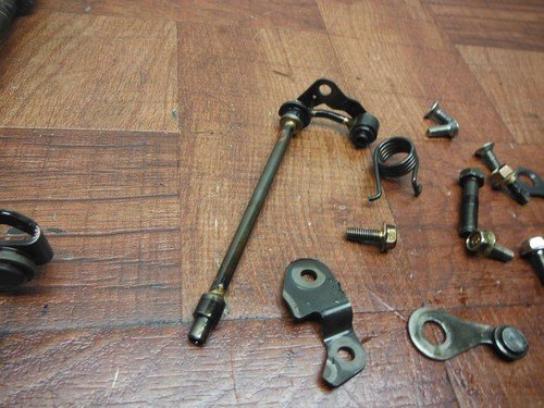 yamaha GTS1000 GTS 1000 SHIFTER SHIFT SHAFT & misc parts bolts - Image 4