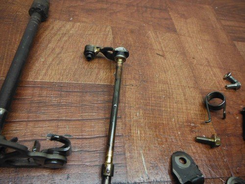 yamaha GTS1000 GTS 1000 SHIFTER SHIFT SHAFT & misc parts bolts - Image 5