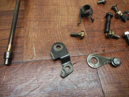 yamaha GTS1000 GTS 1000 SHIFTER SHIFT SHAFT & misc parts bolts - Image 6