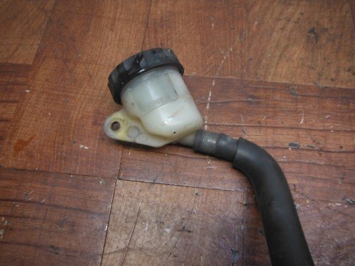 honda REAR BACK BRAKE MASTER CYLINDER W RESERVOIR 43510-MCV-006 - Image 6