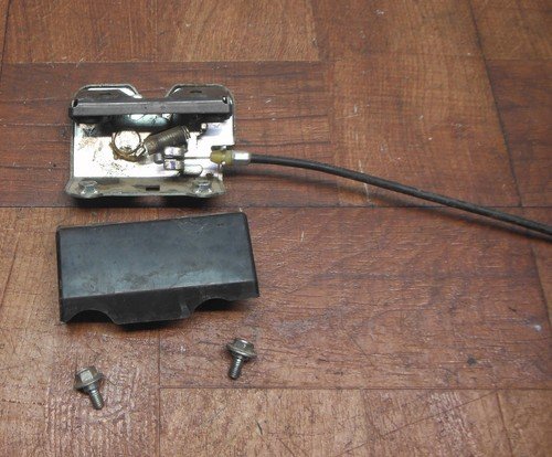 2015 honda cbr300r OEM REAR PASSENGER SEAT LATCH LOCK ASSEMBLY