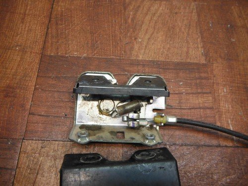 2015 honda cbr300r OEM REAR PASSENGER SEAT LATCH LOCK ASSEMBLY - Image 2