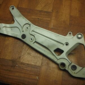1993 1994 yamaha gts1000a RIGHT REAR BACK PASSENGER PEG REST MOUNT BRACKET