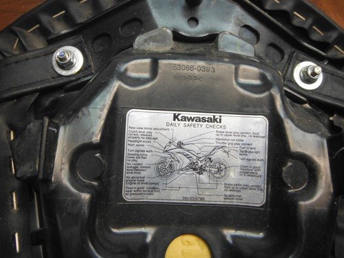 13-17 kawasaki ninja 300 FRONT DRIVERS SEAT PAD SADDLE PILLION 53066-0392-MA - Image 3