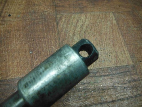 honda FRONT WHEEL RIM AXLE PIVOT BOLT 44301-461-770 - Image 6