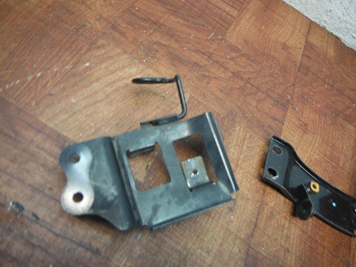 13-17 kawasaki ninja 300 GAS TANK FUEL CELL PETROL RESERVOIR BRACKET MOUNT - Image 3
