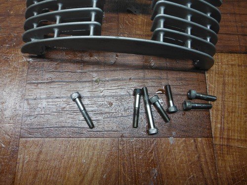 honda 2000 shadow VT 1100 99-07 spirit ENGINE CYLINDER HEAD COVER FIN FRONT - Image 2