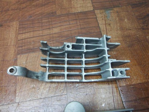 honda 2000 shadow VT 1100 99-07 spirit ENGINE CYLINDER HEAD COVER FIN FRONT - Image 10