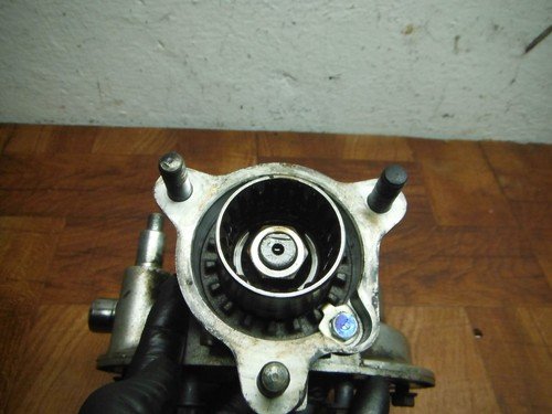 1983 honda v45 magna VF750 VF 750 FINAL DRIVE GEAR DIFFERENTIAL PINION CASE - Image 5