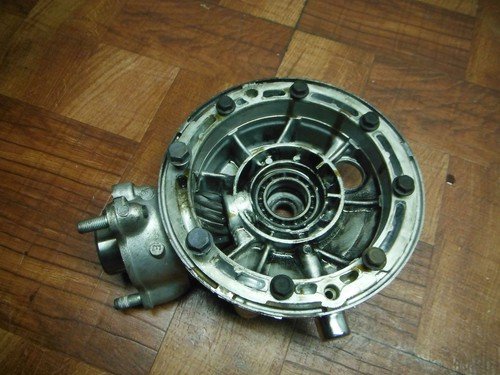 1983 honda v45 magna VF750 VF 750 FINAL DRIVE GEAR DIFFERENTIAL PINION CASE - Image 9