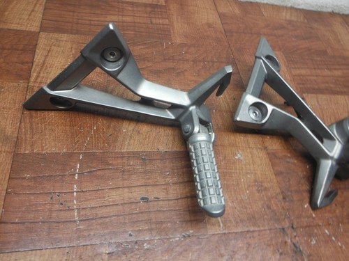 2013 kawasaki ninja 300 LEFT REAR RIGHT REAR BACK PASSENGER PEG SET PAIR - Image 3