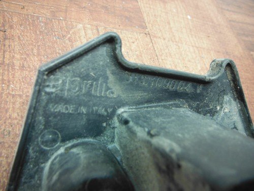 aprilia 12-14 sr50 2013 2014 sr50r MAIN ENGINE WIRING cover trim panel - Image 9