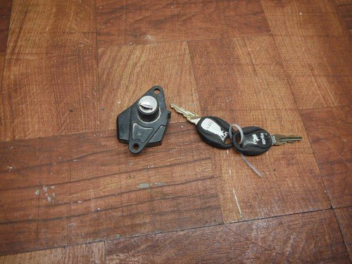 aprilia SR50 SR 50 R SEAT LOCK WITH KEYS KEY AP8104611