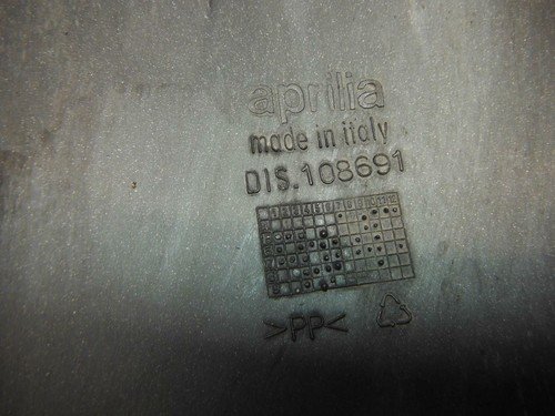 2013 aprilia sr50 sr50r FRONT WHEEL FENDER COWL FAIRING MUDGUARD MUD GUARD - Image 9