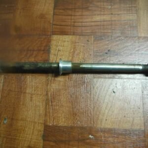 1986 1987 suzuki intruder VS700 VS 700 REAR AXLE BACK WHEEL RIM PIVOT BOLT AXEL