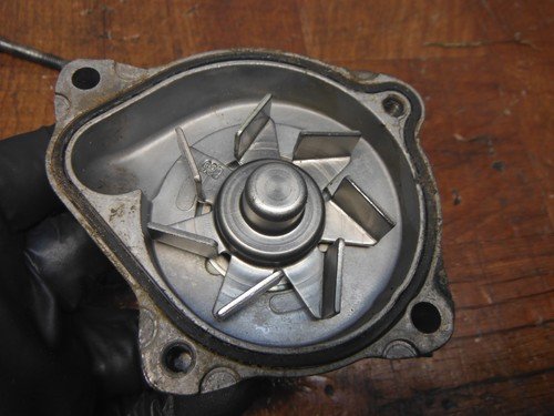 2003 Honda VTX1800R Retro ENGINE WATER COOLANT PUMP VTX 1800 - Image 6