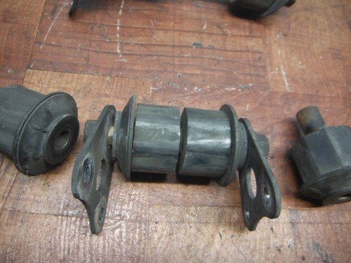 2003 honda VTX1800 vtx1800r ENGINE MOTOR MOUNT STAY BRACKETS - Image 5