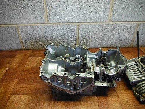 08 SUZUKI GS500 GS E F 500 CRANKCASE CRANK CASE only 2,329 miles - Image 6