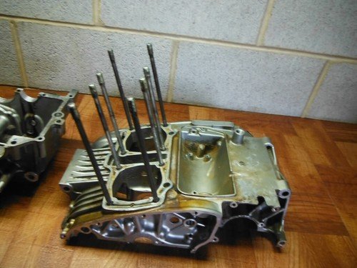 08 SUZUKI GS500 GS E F 500 CRANKCASE CRANK CASE only 2,329 miles - Image 7