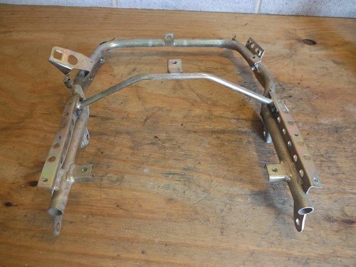 88 SUZUKI GV1400 GV 1400 CAVALCADE COWL FAIRING MOUNT BRAKET STAY - Image 2