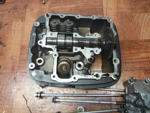 2005 suzuki boulevard VL1500 C90 ENGINE TOP END CYLINDER HEAD REAR - Image 3