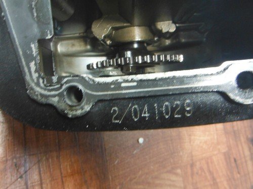 2005 suzuki boulevard VL1500 C90 ENGINE TOP END CYLINDER HEAD REAR - Image 6