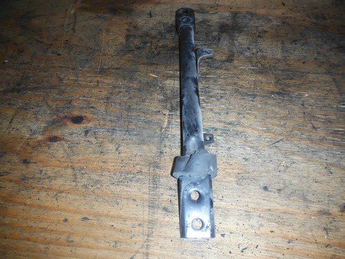 88 SUZUKI GV1400 GV 1400 CAVALCADE BRACKET STAY MOUNT