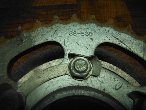 83 SUZUKI GR 650 GR650 SPROCKET DRIVE HUB - Image 3
