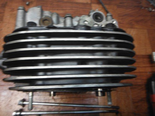2005 suzuki boulevard VL1500 C90 ENGINE TOP END CYLINDER HEAD REAR - Image 11