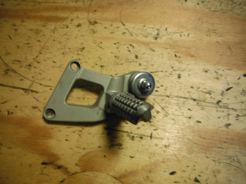 94-04 ZX-6 ZX600 ZX 600 NINJA FOOTPEG FOOT PEG REST OEM - Image 2