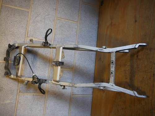 00 KAWASAKI ZX600 ZX6 NINJA ZX6R SUBFRAME SUB FRAME - Image 2