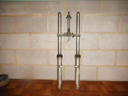 83 SUZUKI GR 650 GR650 TEMPTER TRIPPLE TREE FORK CLAMP - Image 11