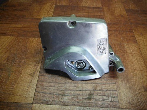 83 SUZUKI GR 650 GR650 ENGINE SIDE COVER - Image 2