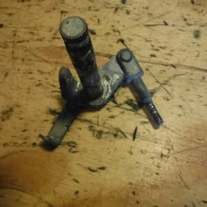 86-93 XVZ 1300 XVZ13 D VENTURE ROYALE BRAKE PEDAL MOUNT ASSY