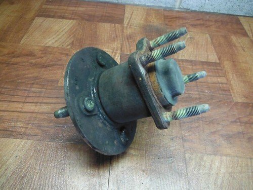 05-10 CHEVROLET COBALT PONTIAC G5 SAURN ION REAR HUB LEFT W/O ABS